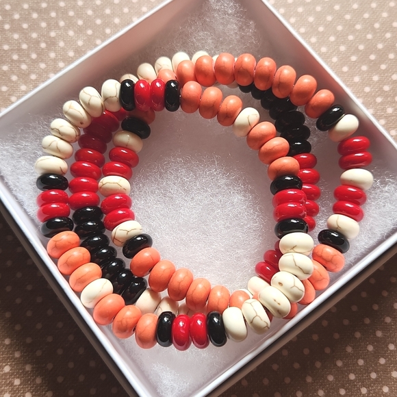 Handmade Bead Bracelet Set - Picture 1 of 7